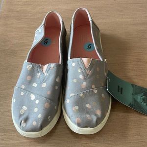Toms Gray and Pink Polka Dot Sneakers